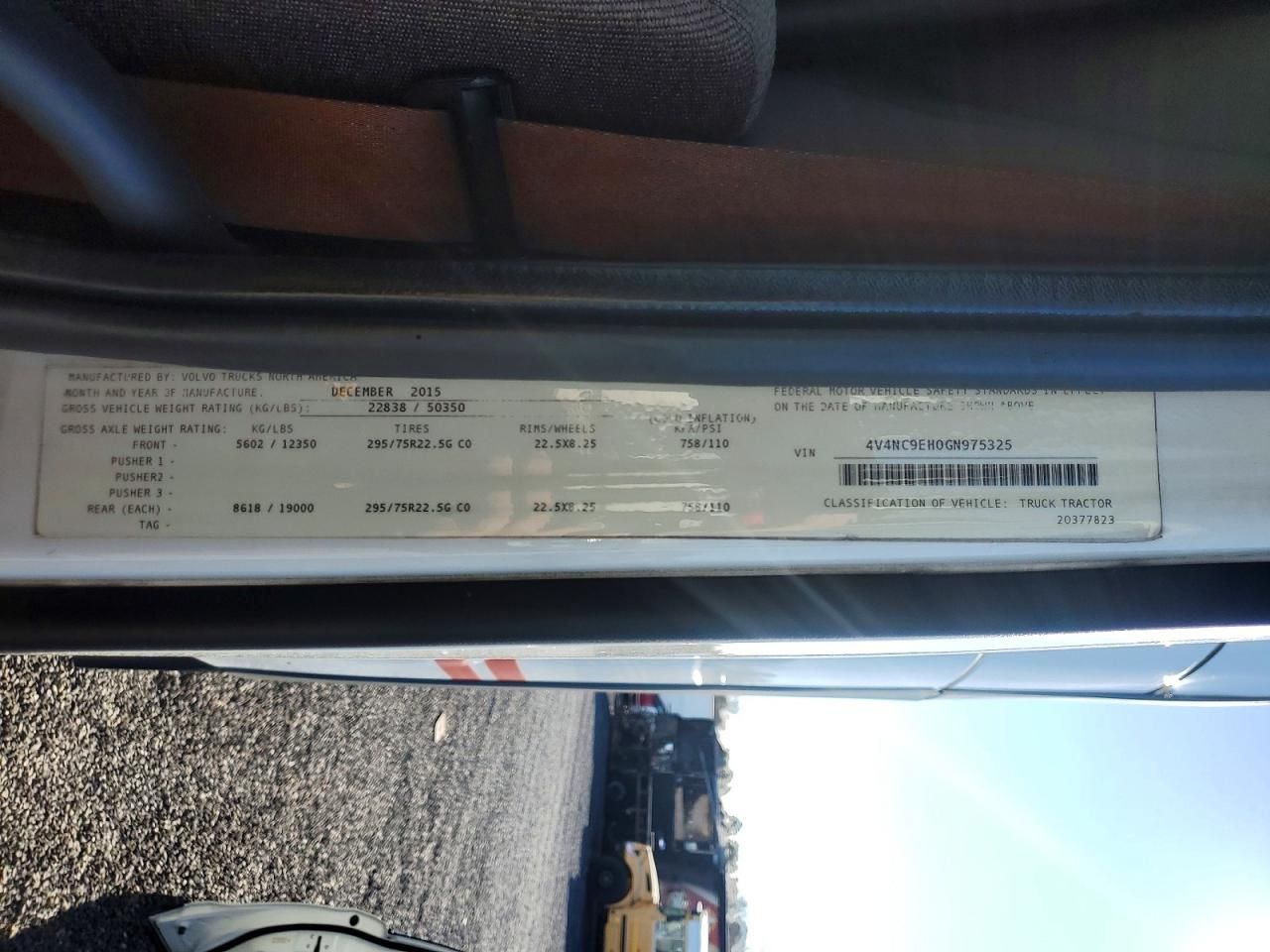 2016 Volvo VNL Semi Truck