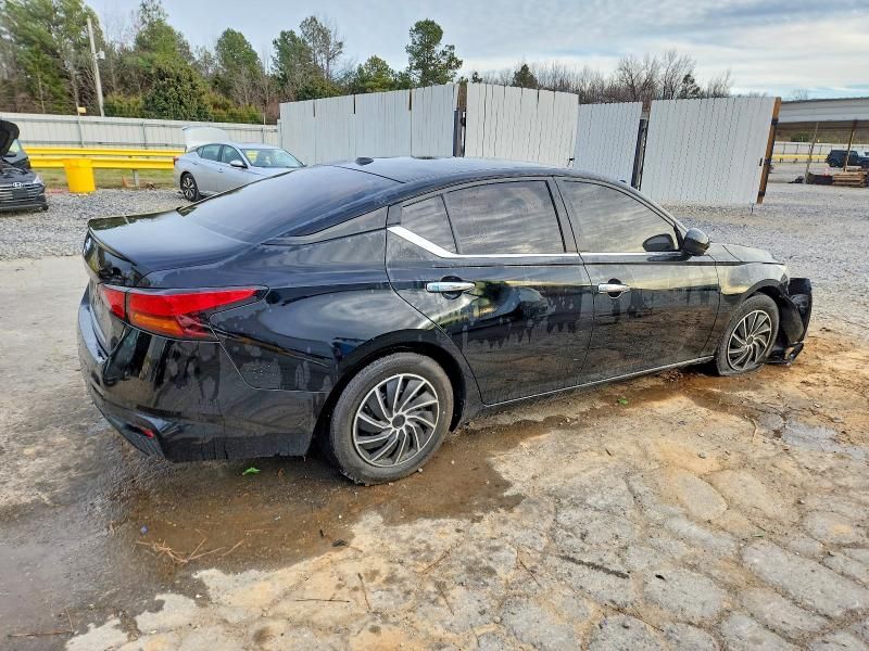 2020 Nissan Altima s