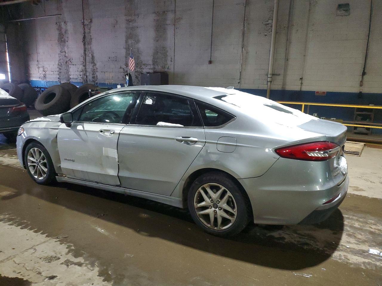 2020 Ford Fusion se