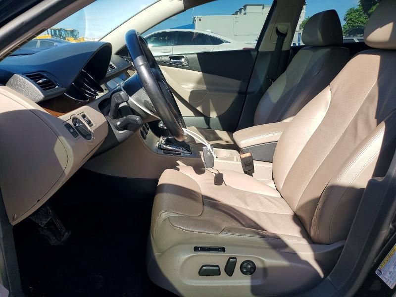 2008 Volkswagen Passat lux