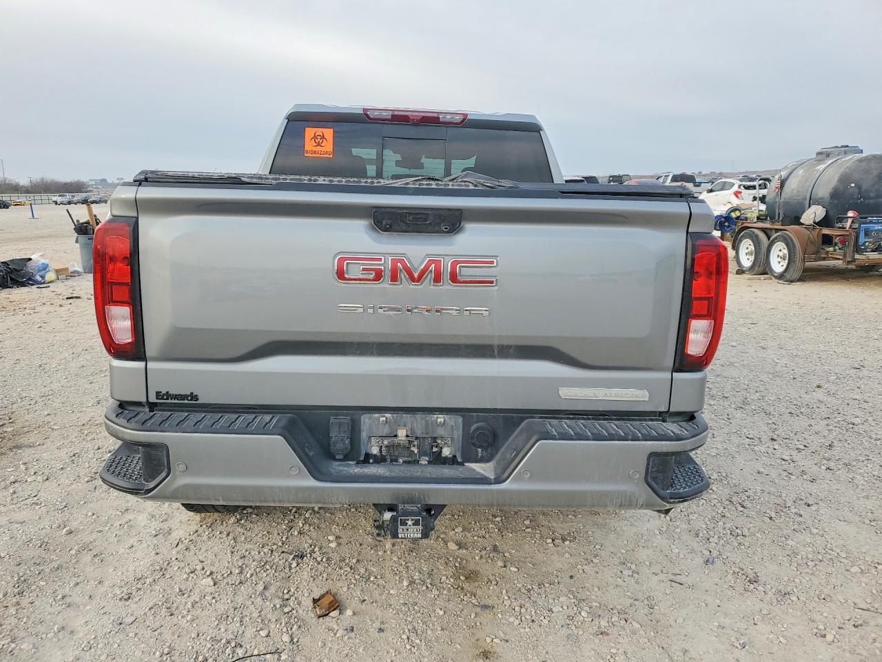 2025 GMC Sierra K1500 Elevation