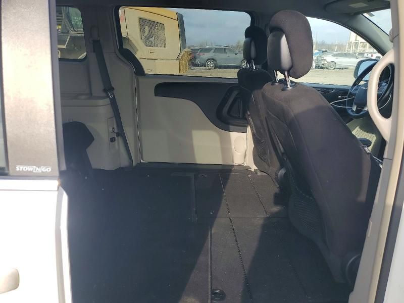 2012 Chrysler Town & Country Touring