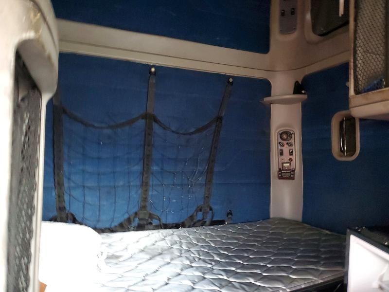 2005 Freightliner Conventional St120