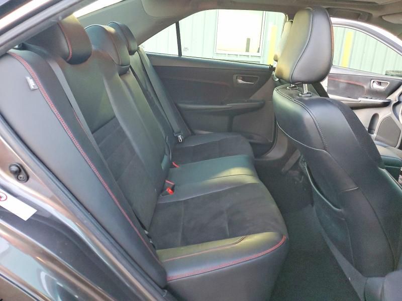 2016 Toyota Camry le