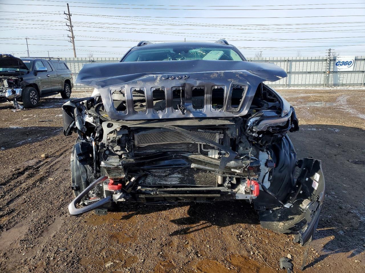 2022 Jeep Cherokee Trailhawk