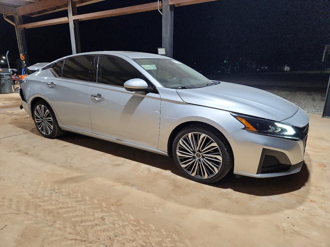 2023 Nissan Altima sl