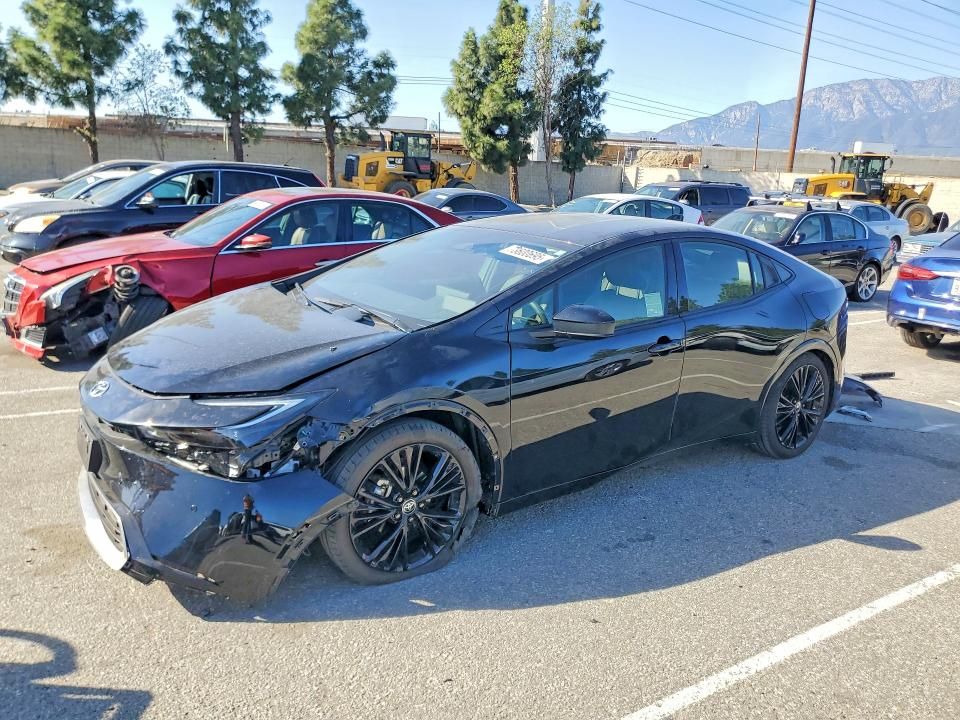 2025 Toyota Prius le