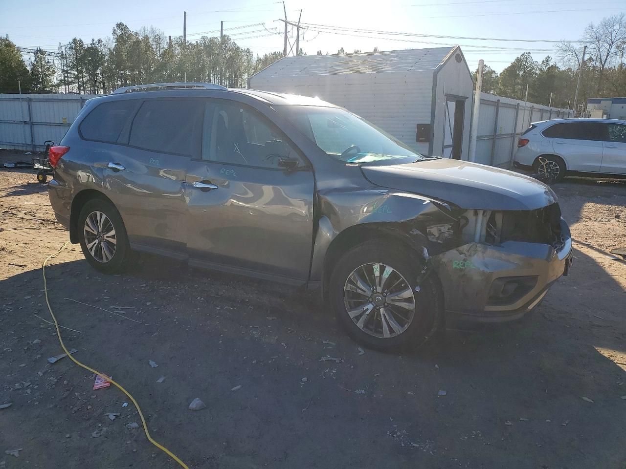 2017 Nissan Pathfinder s