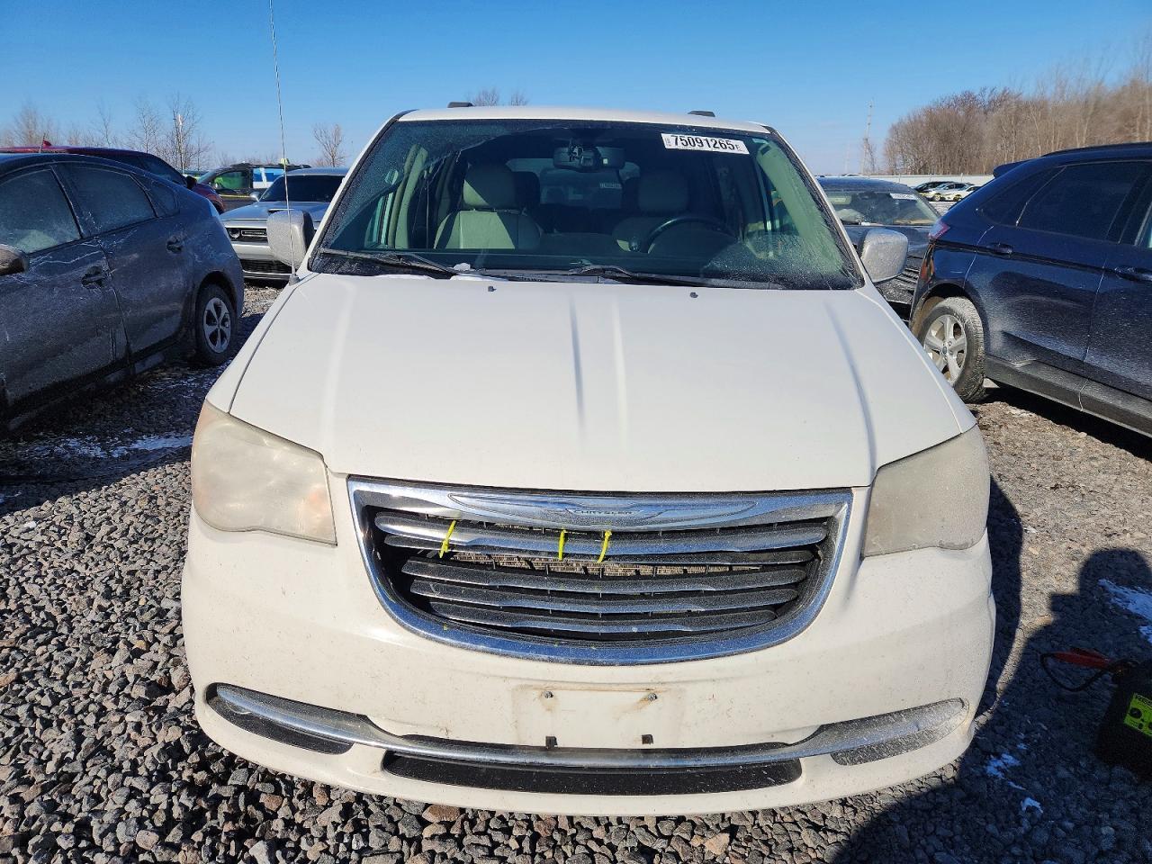 2013 Chrysler Town & Country Touring l