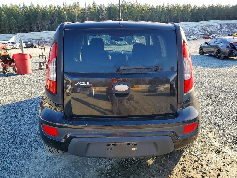 2013 KIA Soul +