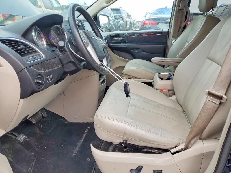 2015 Chrysler Town & Country Touring