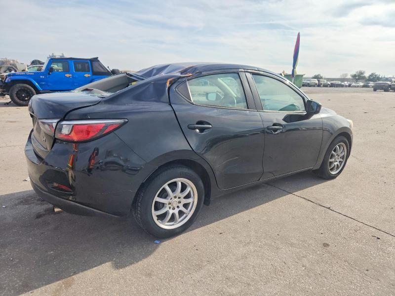 2017 Toyota Yaris ia