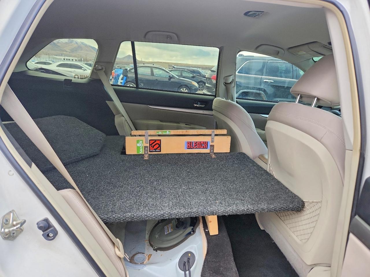 2014 Subaru Outback 2.5i