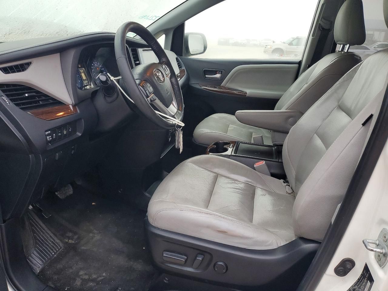 2015 Toyota Sienna xle