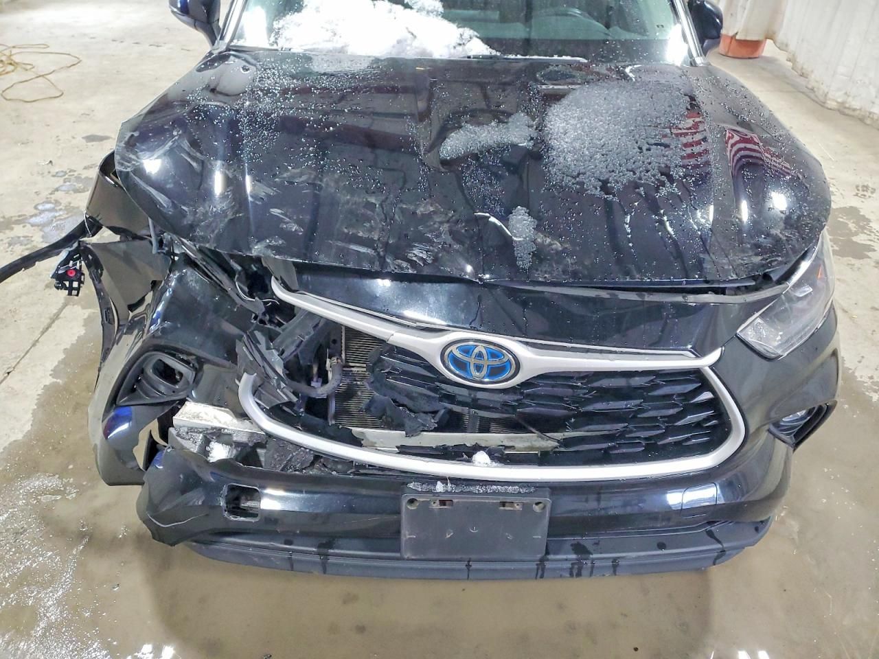 2022 Toyota Highlander Hybrid le