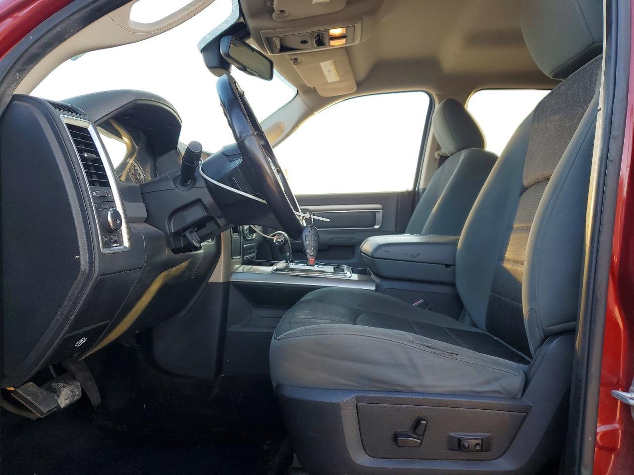 2013 Dodge RAM 1500 SLT