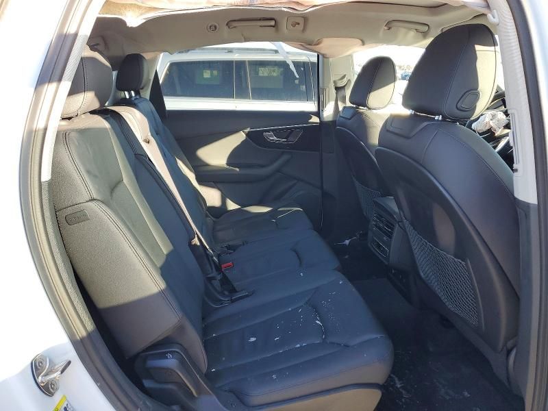2023 Audi Q7 Premium