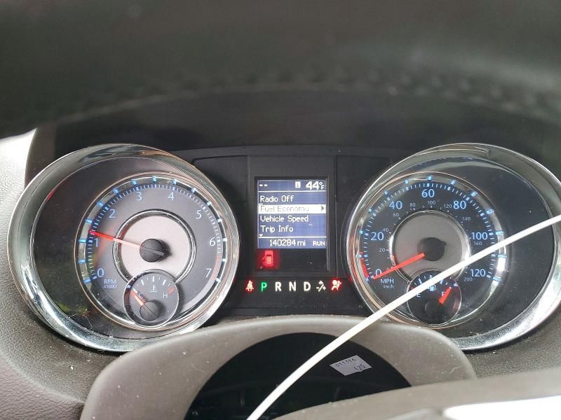 2016 Chrysler Town & Country Touring l