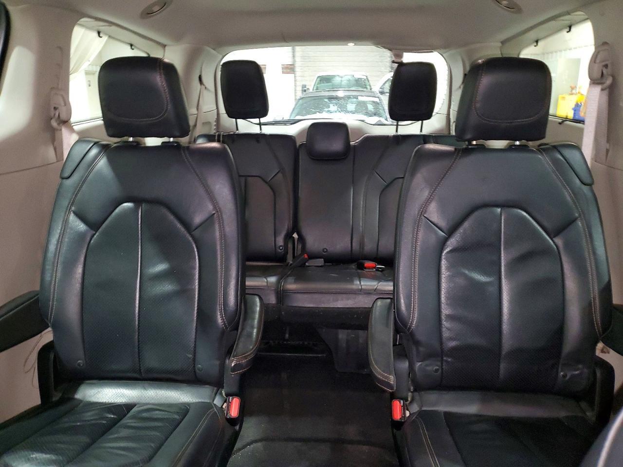 2018 Chrysler Pacifica Touring l