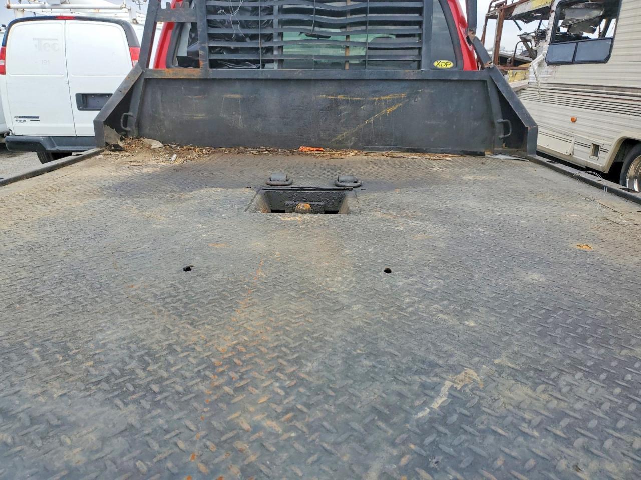 2002 Ford F350 Super Duty Flatbed Truck
