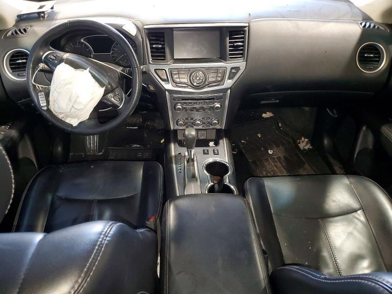 2020 Nissan Pathfinder sl