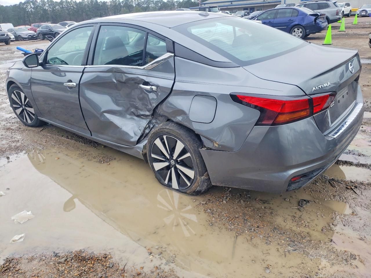 2021 Nissan Altima sv