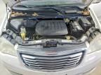 2013 Chrysler Town & Country Touring l