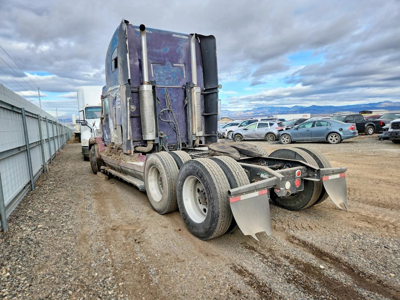 1997 Freightliner USF-1E Semi Truck