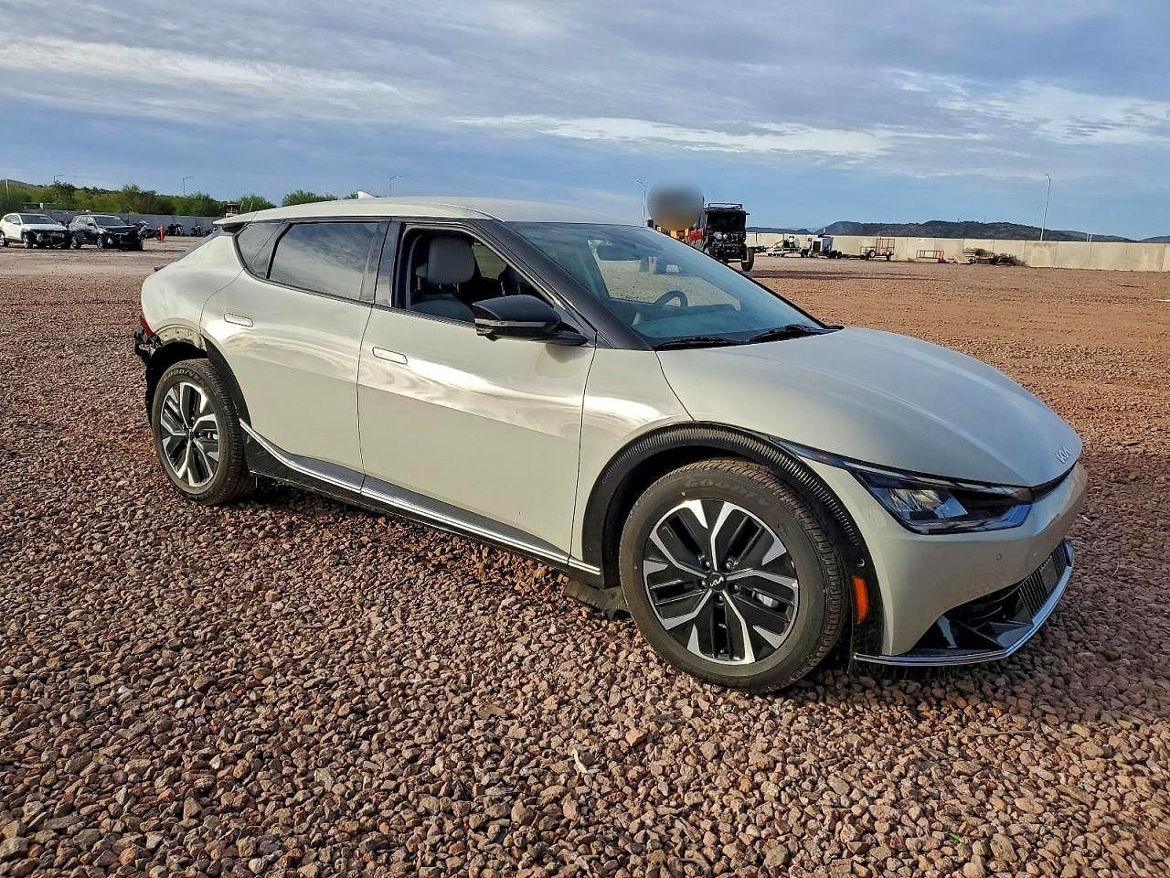 2023 KIA EV6 Light