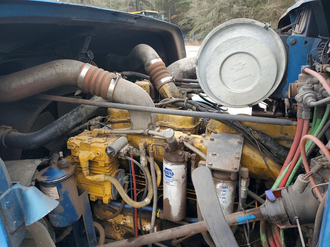 1993 Freigliner 1993 Freightliner Convention-Semi Truck