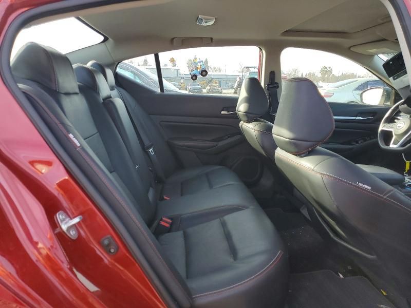 2024 Nissan Altima sr