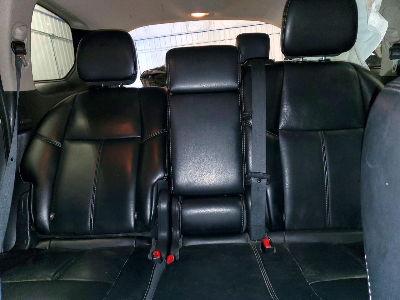 2016 Nissan Pathfinder s