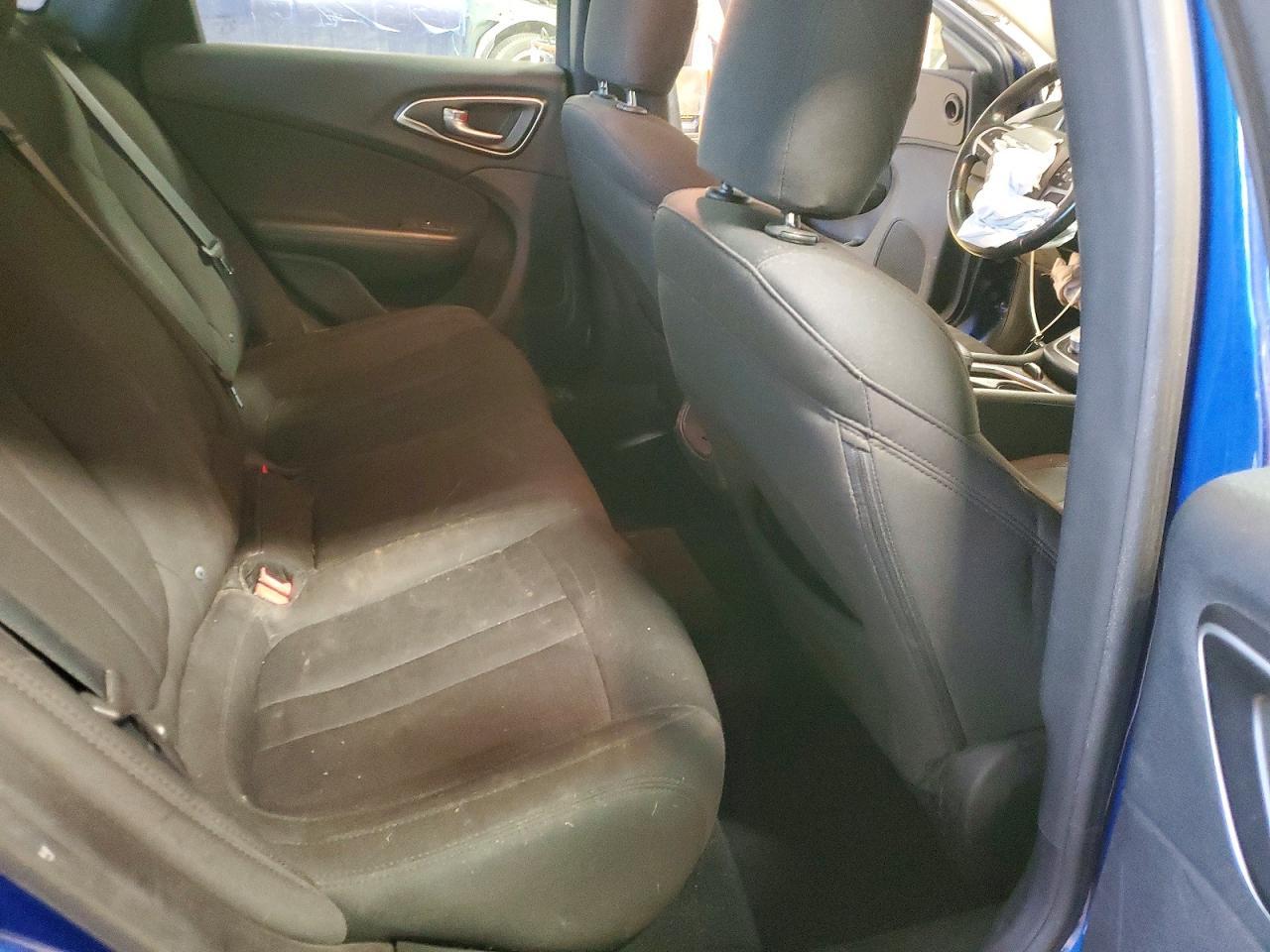 2016 Chrysler 200 Limited