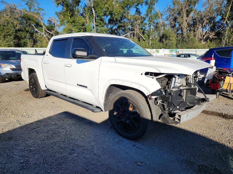 2024 Toyota Tundra Crewmax sr