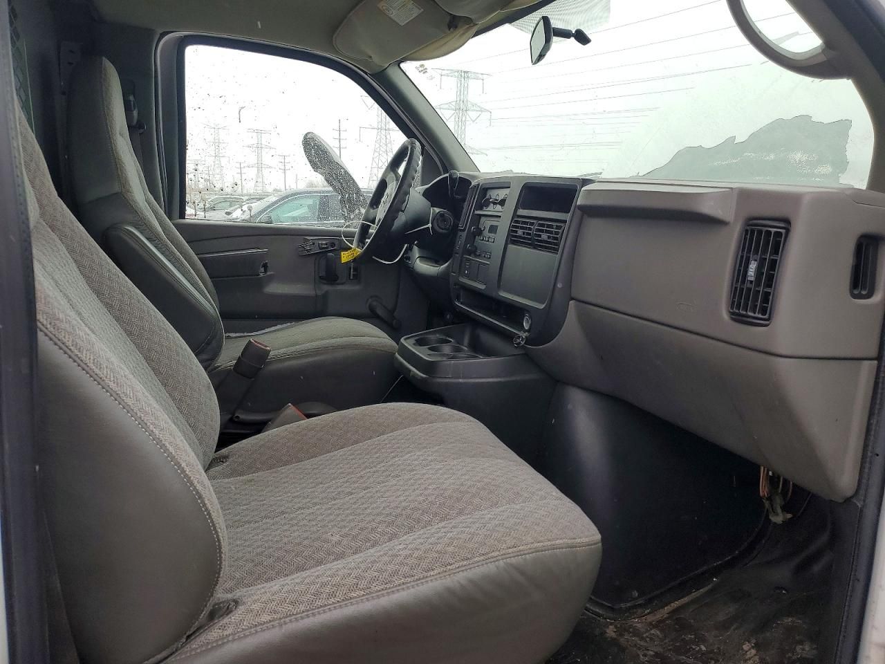 2007 Chevrolet Express G2500 Delivery Van