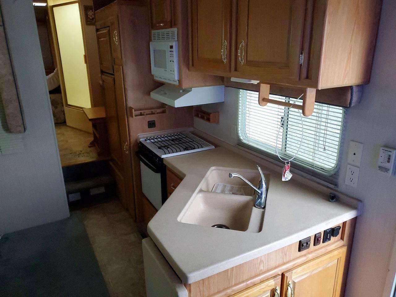 2002 Alfa Romeo Travel Trailer