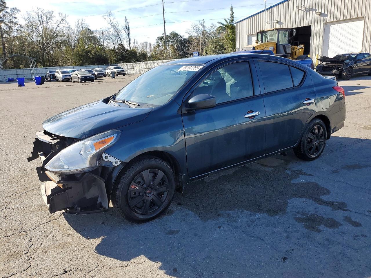 2017 Niss Versa 1.6 s Plus