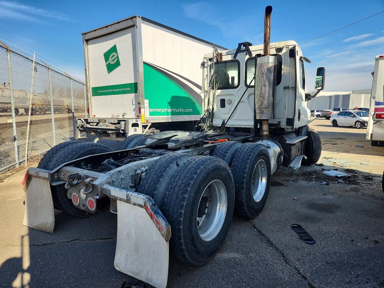 2015 Freigliner Cascadia 113
