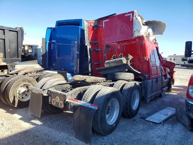 2021 Freightliner Cascadia 126 Semi Truck