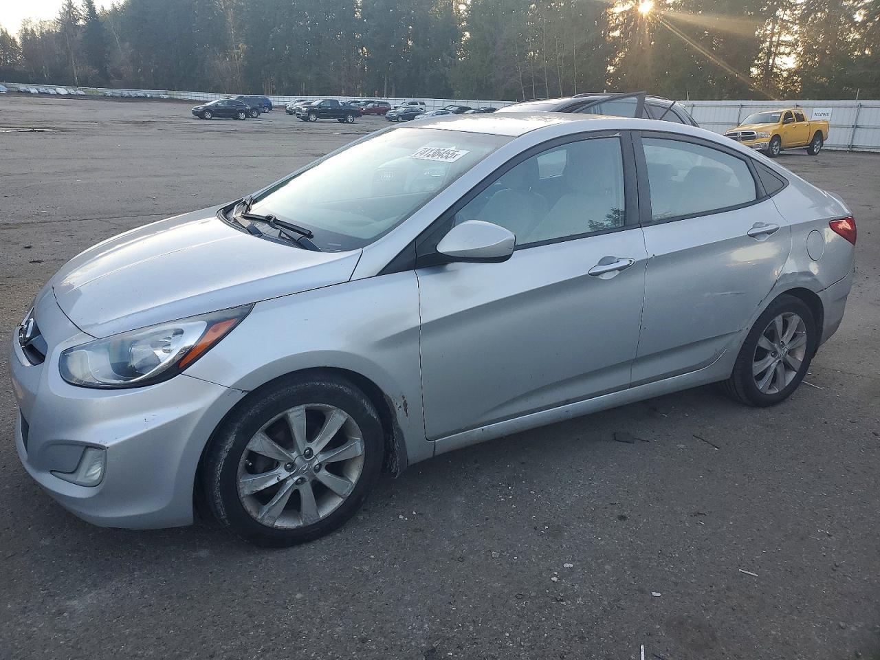 2013 Hyundai Accent gls