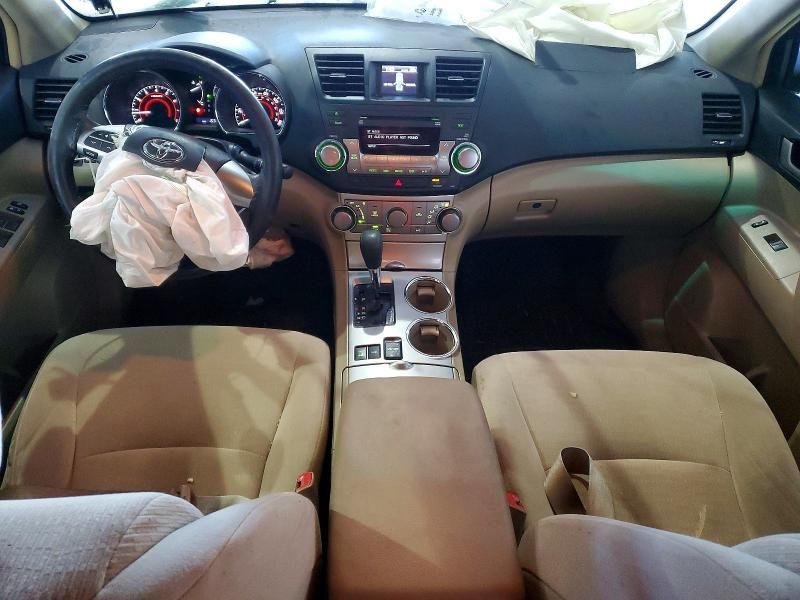 2011 Toyota Highlander Base