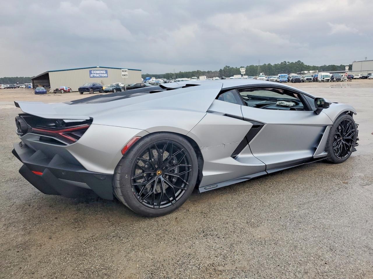 2024 Lamborghini Revuelto