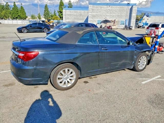 2013 Chrysler 200 Touring