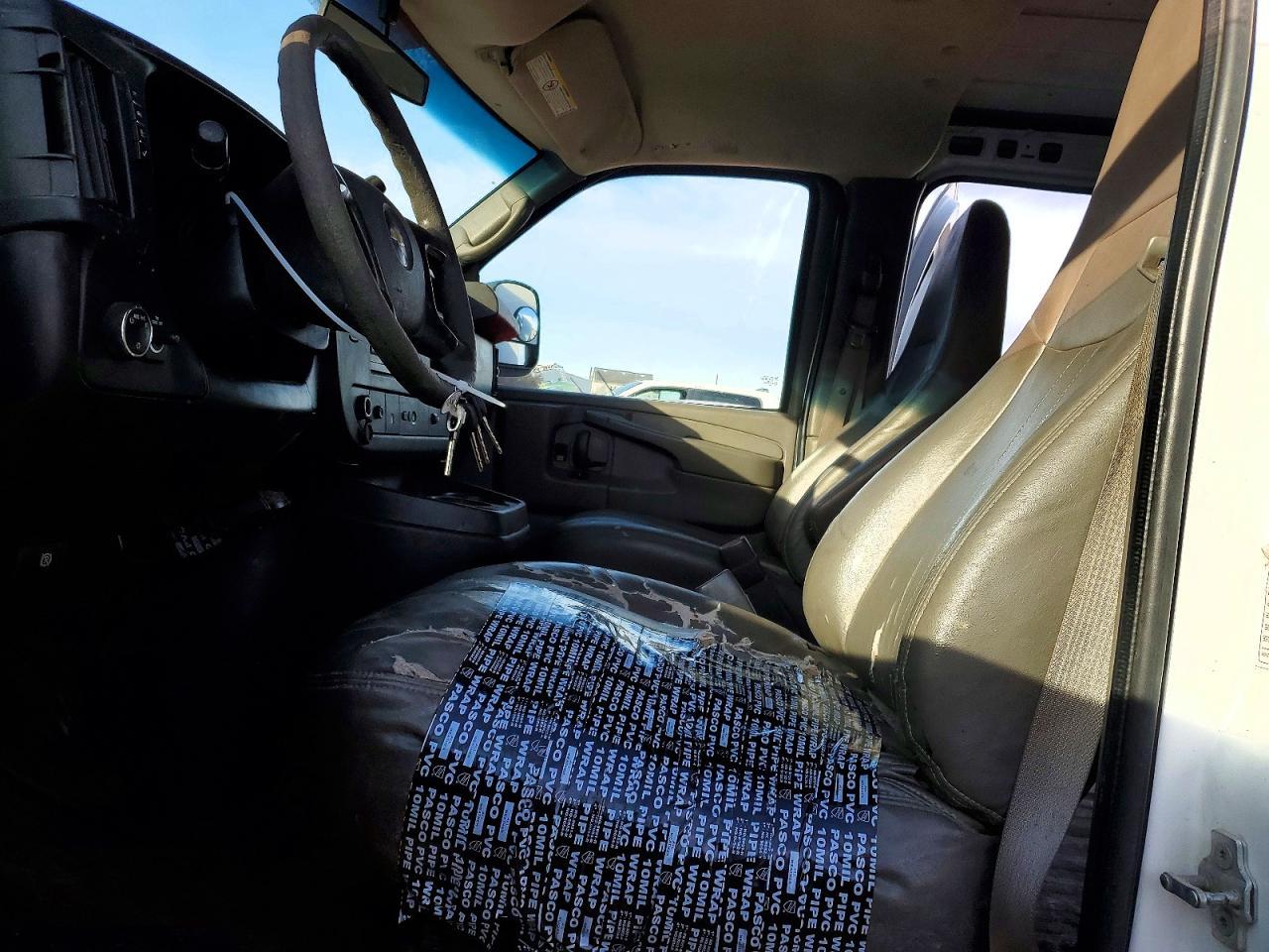 2014 Chevrolet Express 2500 Delivery Van