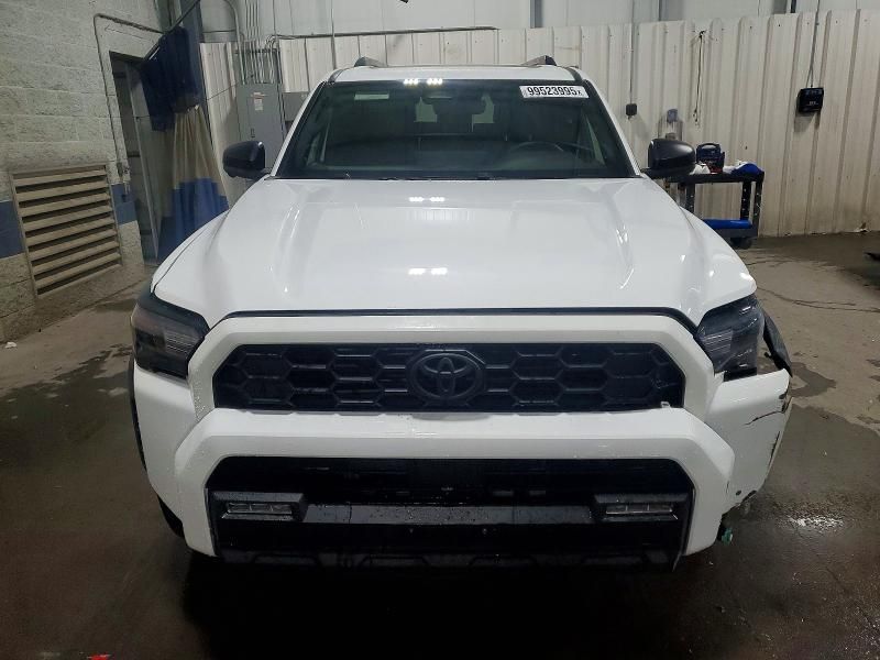 2025 Toyota 4runner SR5