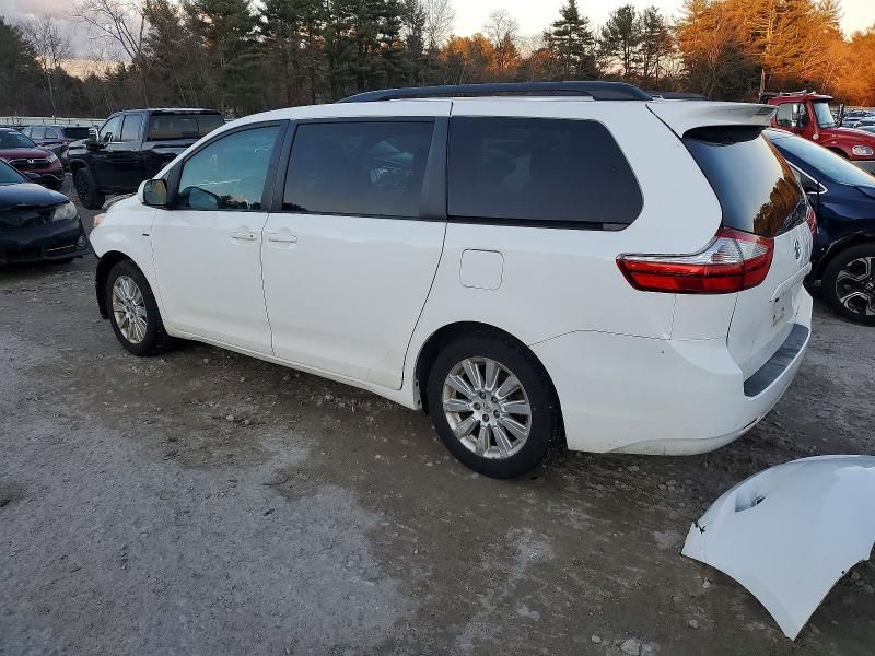 2016 Toyota Sienna le