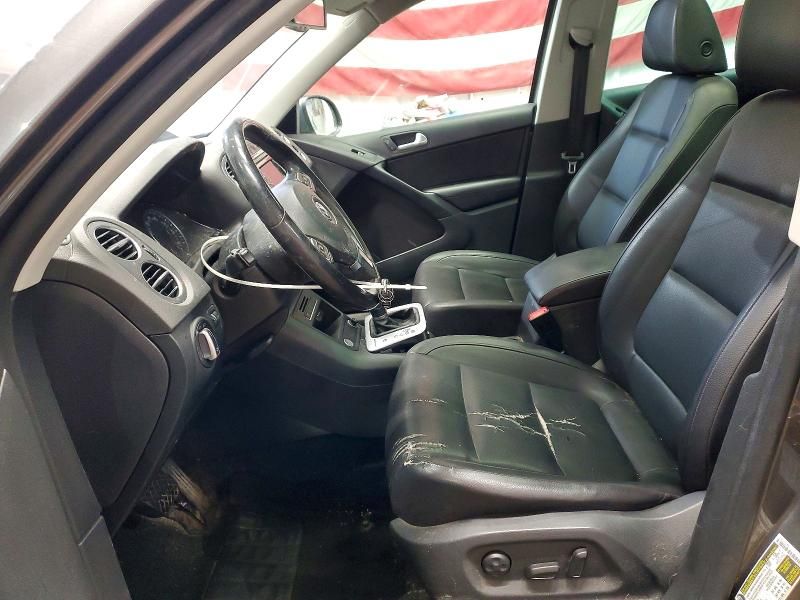 2016 Volkswagen Tiguan s