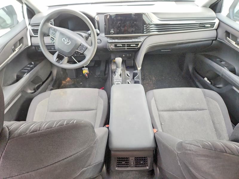 2025 Toyota Camry le