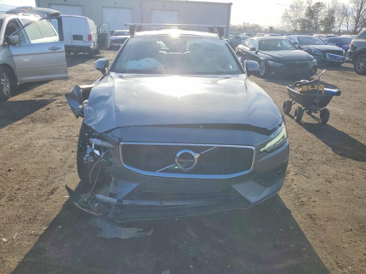 2019 Volvo S60 T6 Momentum
