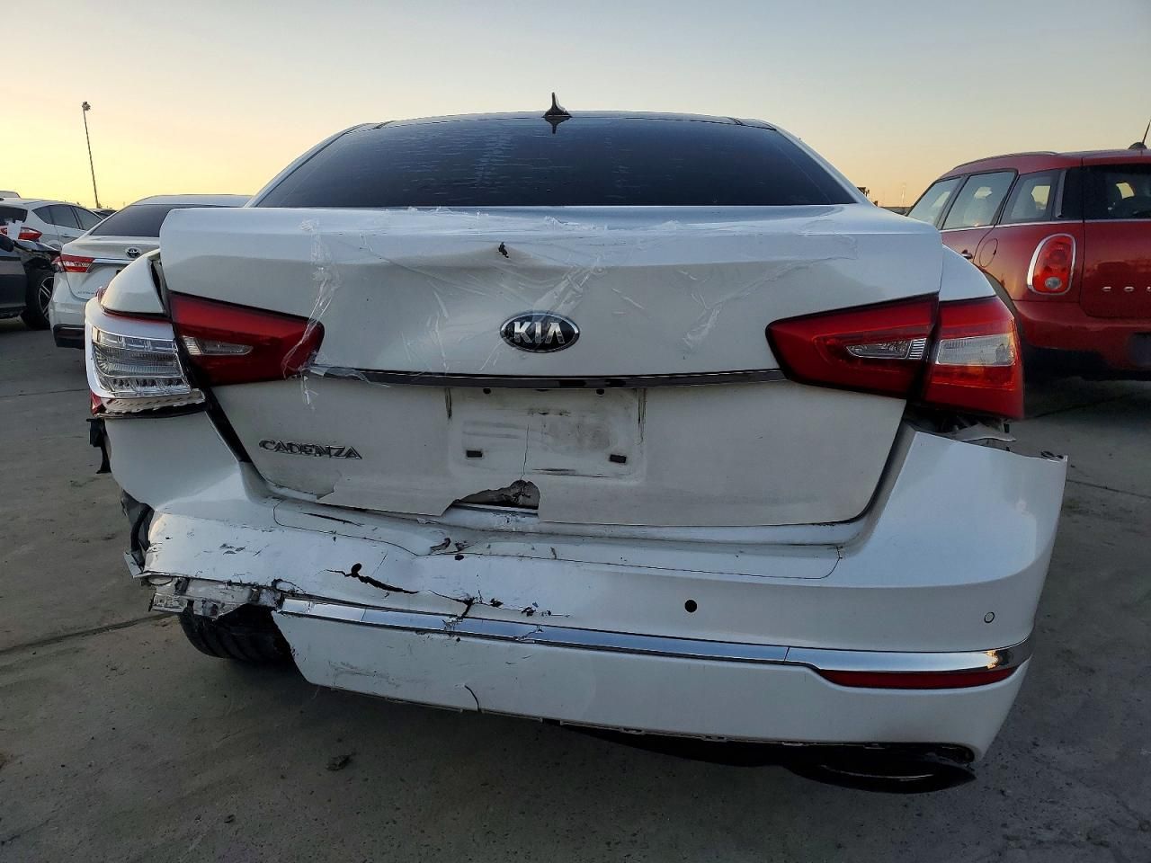 2014 KIA Cadenza Premium